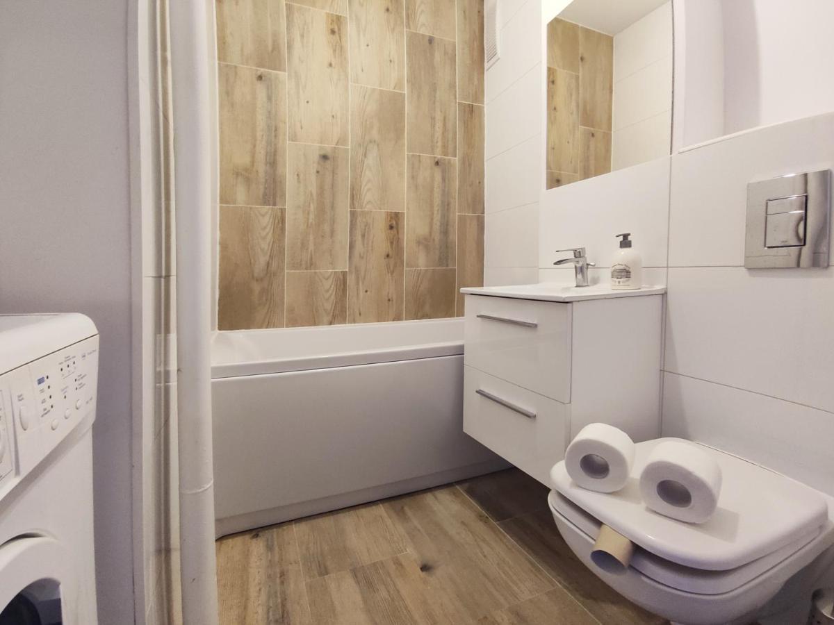 Apartament Rondo Onz Varsó Kültér fotó
